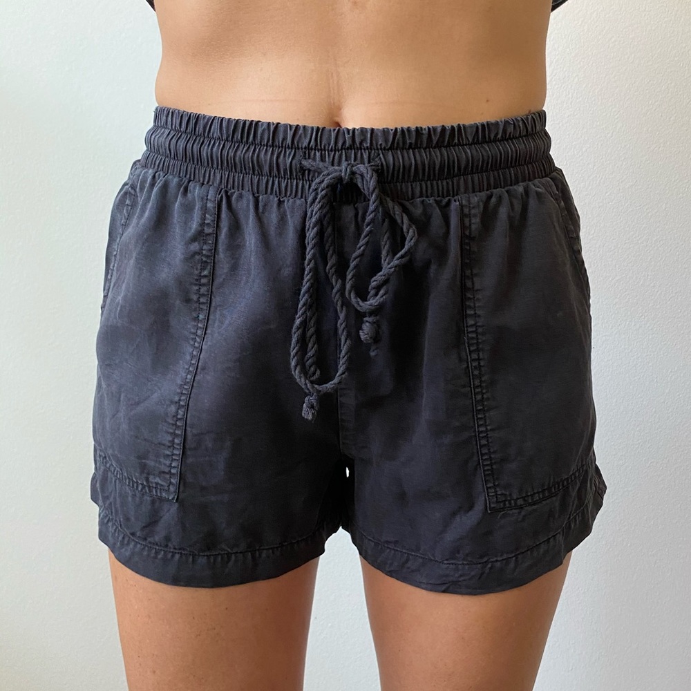 High-Waist Black Women's Shorts with Drawstring